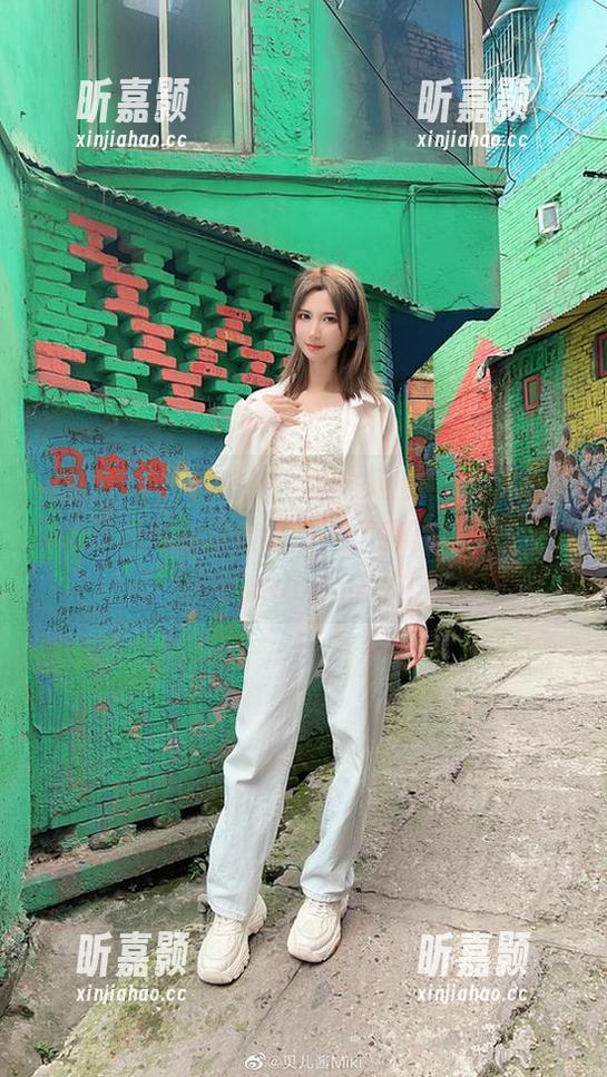 高清春梅COS来袭，果然贝儿酱Miki把春天的气息捕捉得恰到好处，我的眼神已经跳起来welcome了！