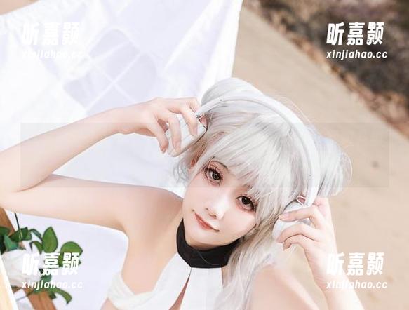 瞧瞧阿雪雪的学妹照片，真是个冲击，亮点多到眼花缭乱！