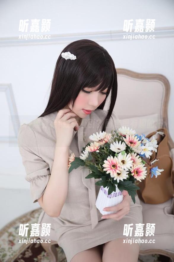 短裤+鹿野希=致命吸引？图库里有趣的搭配。